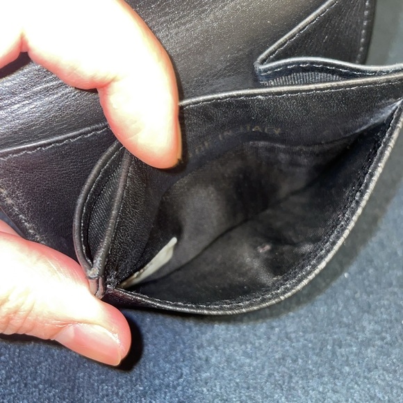 CHANEL Textured Black Leather Wallet - Picture 11 of 12